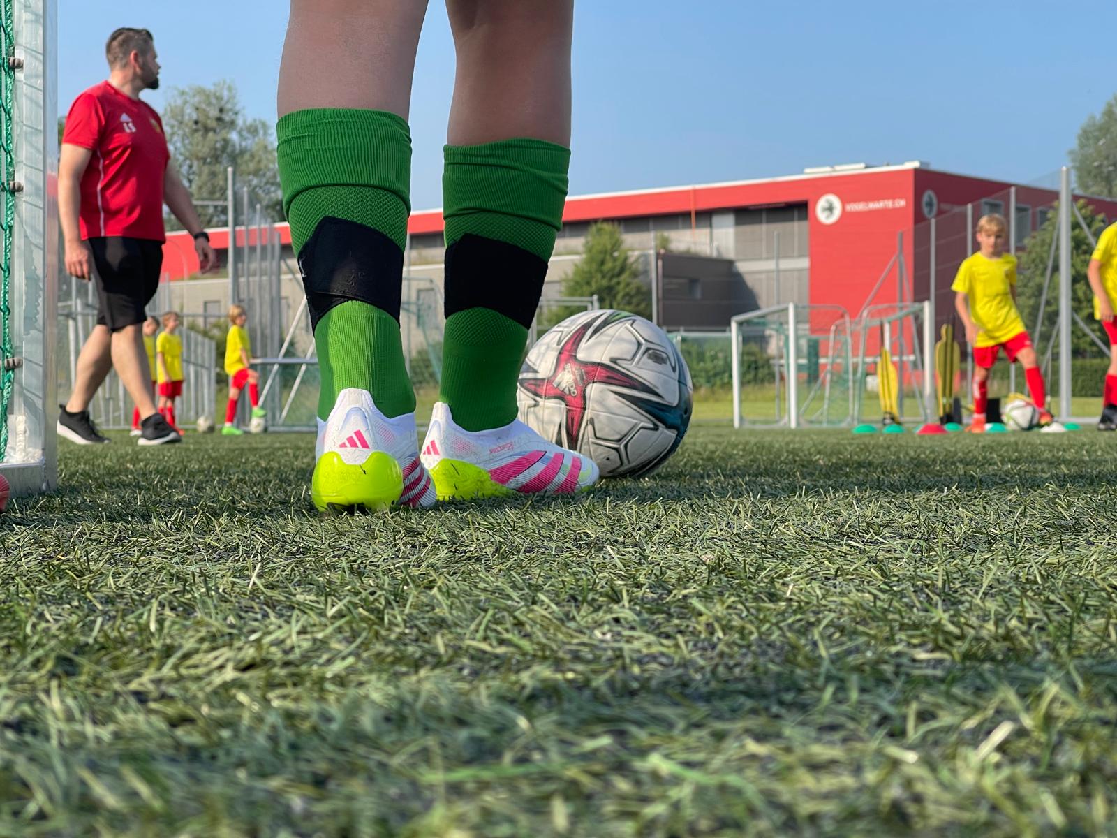 Teamfoto oder Szene mit FC Sempach Spielerinnen oder Spielern
